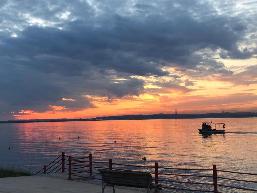Blue Pier Hotel Kocaeli Eksteriør bilde