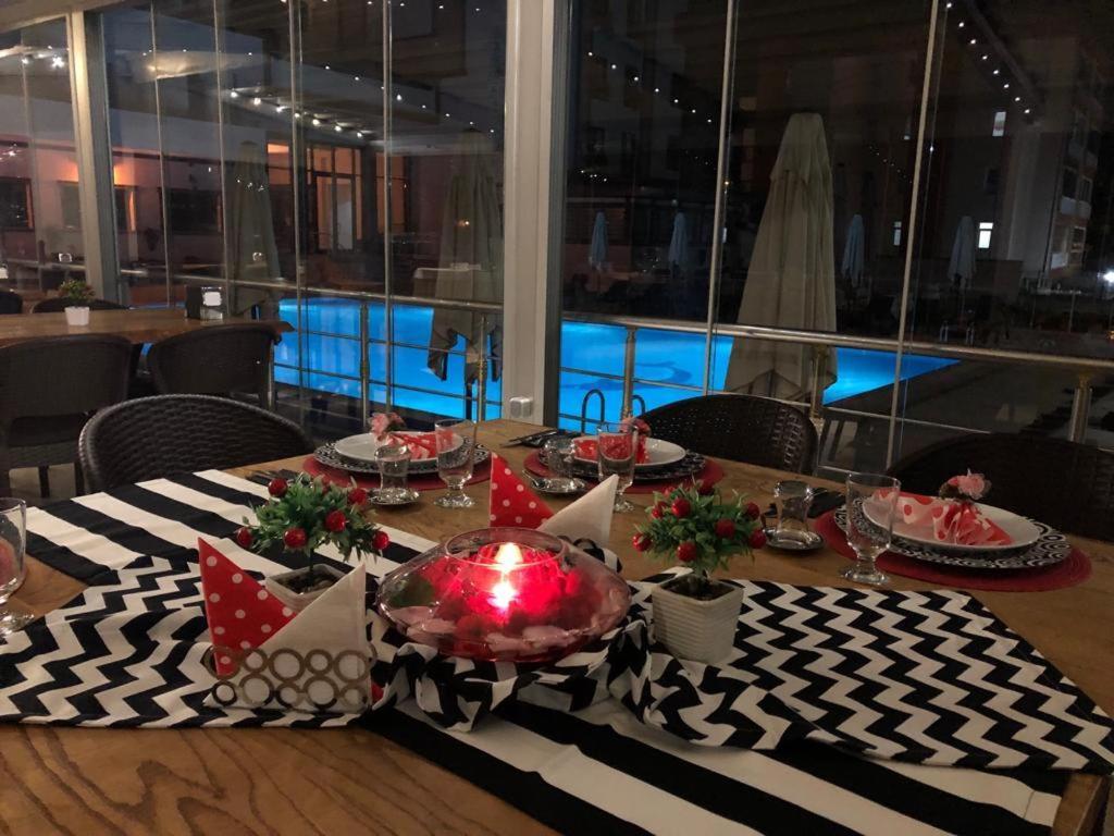 Blue Pier Hotel Kocaeli Eksteriør bilde