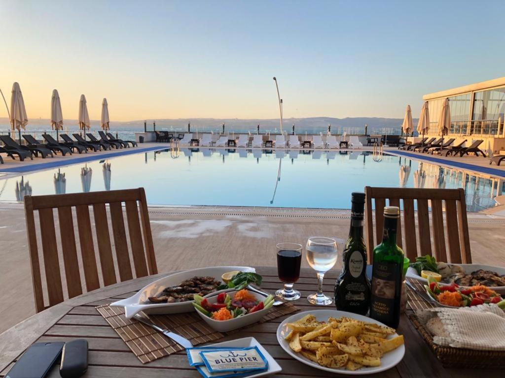 Blue Pier Hotel Kocaeli Eksteriør bilde